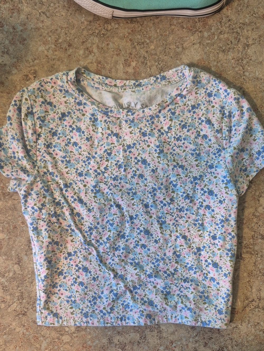 Aeropostale Baby TeeFloral Short Sleeve Crop Tee in Pastel Blue & Pink